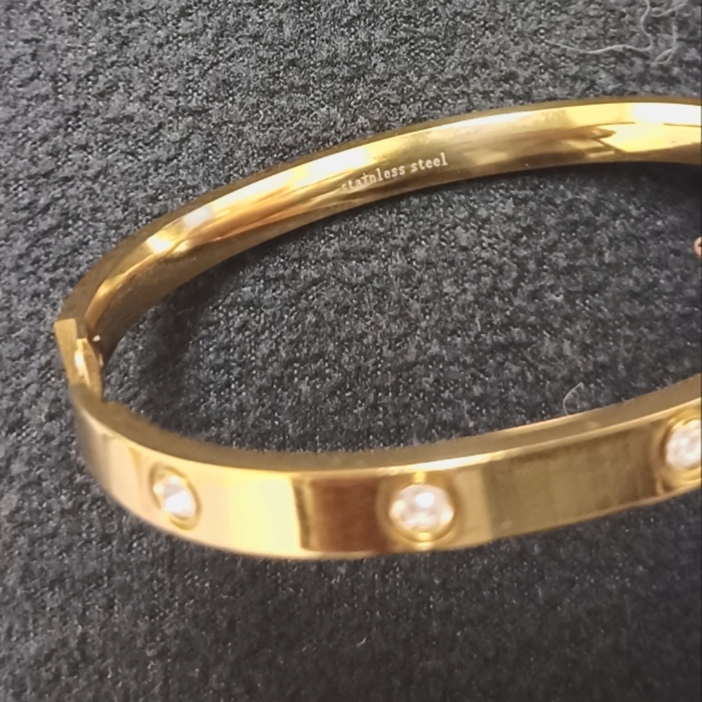 Bracelet